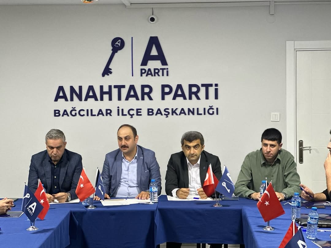 Anahtar Parti Bağcılar İlçe Başkanlığı olarak, İlçe Başkanımız Fatih Ertürk’ün başkanlığında yönetim kurulu toplantımızı gerçekleştirdik.